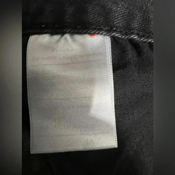 Kancan (Exclusively for Maurices) Black Rough Hem Distressed Shorts. Size:16 - Picture 12 of 12